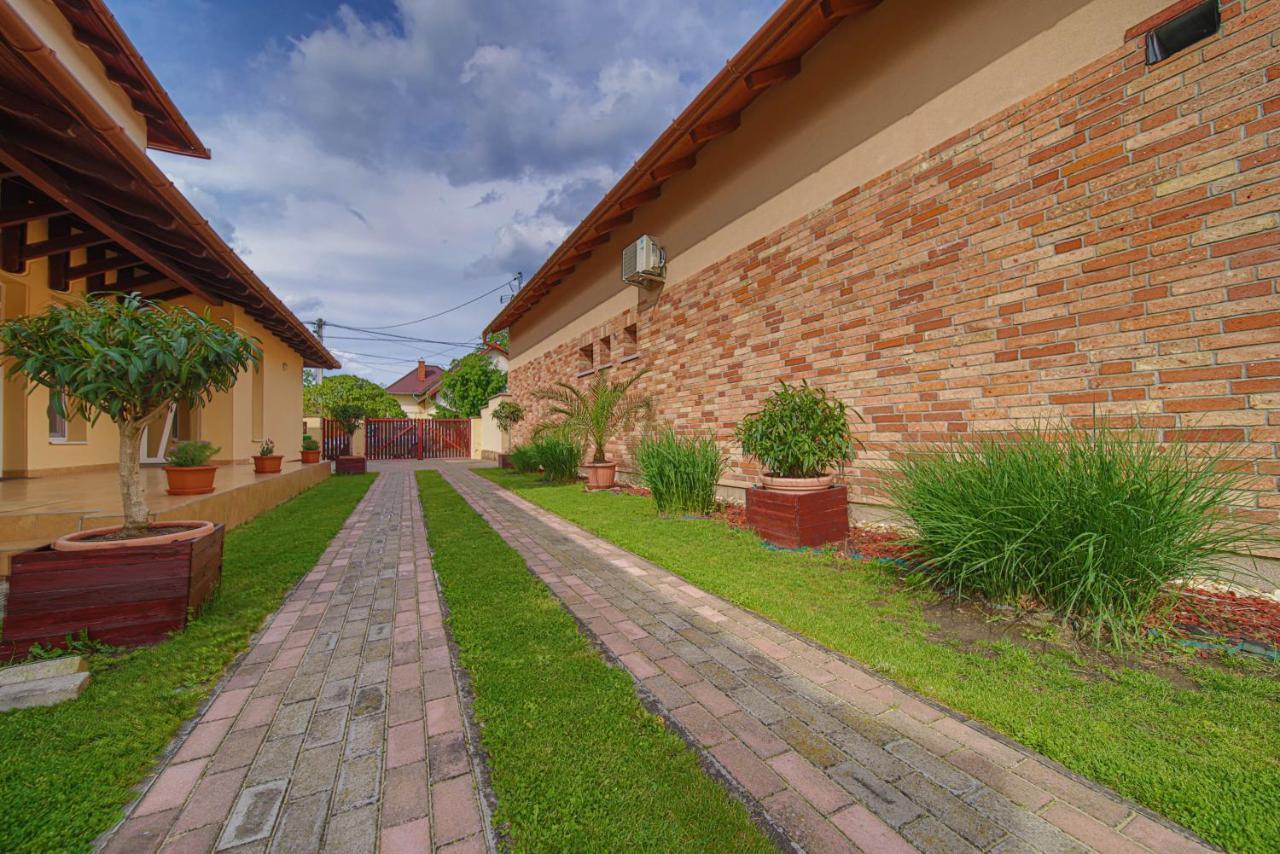 Kálvin utcai Apartmanok Hajdúszoboszló Exterior foto