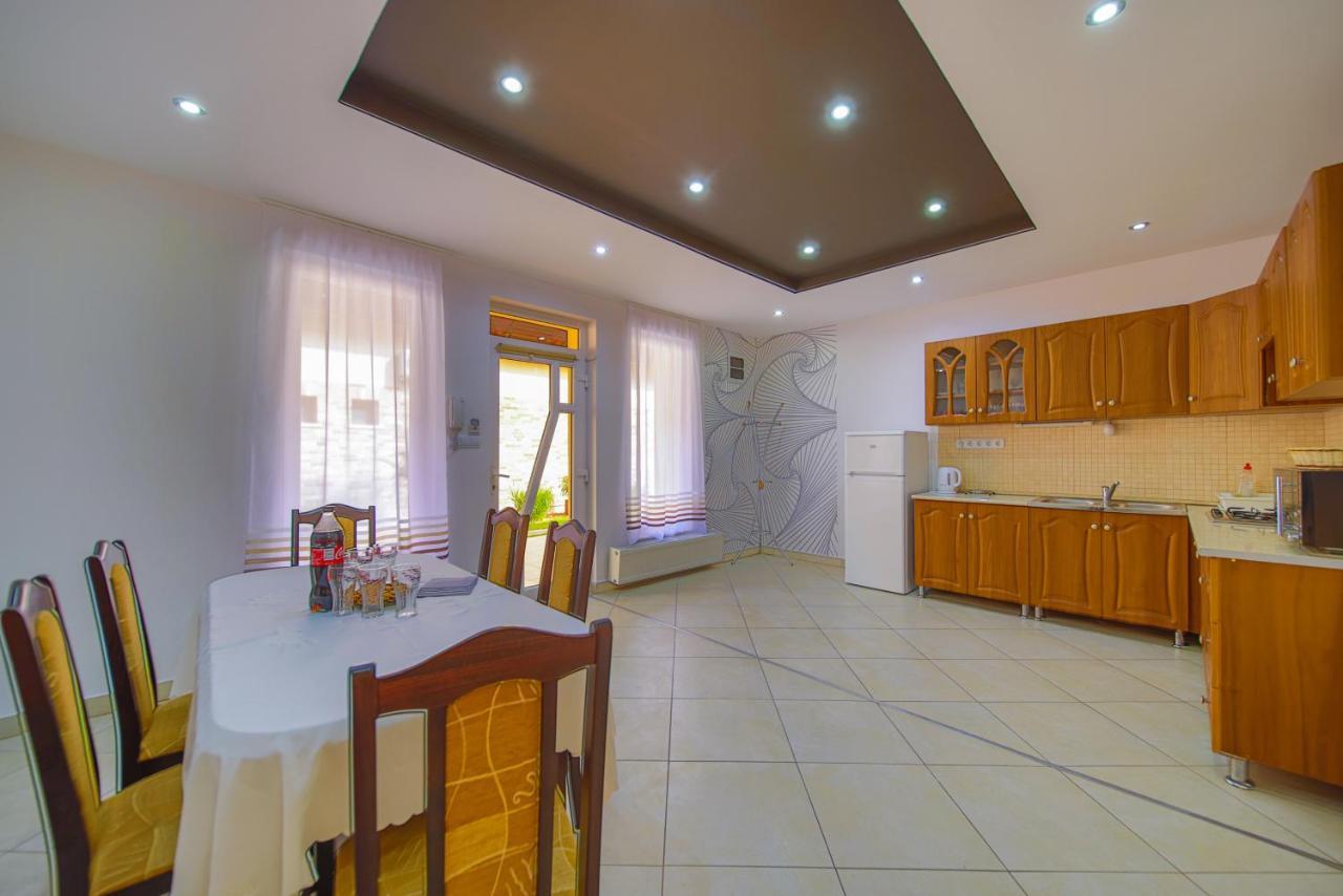 Kálvin utcai Apartmanok Hajdúszoboszló Exterior foto