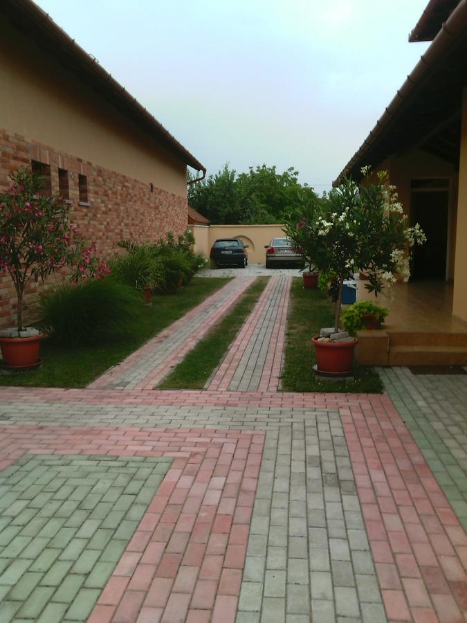 Kálvin utcai Apartmanok Hajdúszoboszló Exterior foto